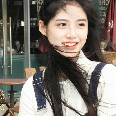 开画少女漫海报